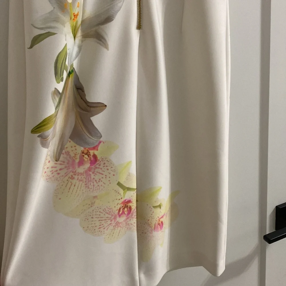 Floral Dress - Picture 6 of 6
